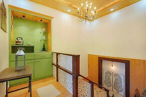 ELIVAAS Aaram Bagh 4 BHK Escape