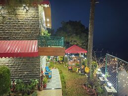 ELIVAAS Aaram Bagh 4 BHK Escape