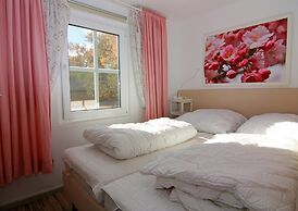 Ferienhaus mit Kamin am Achterwasser in Lutow