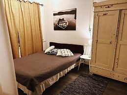 Old School Lodge Tahko Small Room
