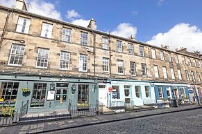 Stylish West End 1-Bed - Prime Location