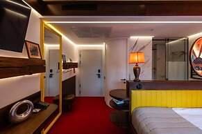 FEST hotel. Rynok Square