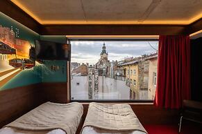 FEST hotel. Rynok Square