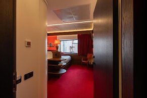 FEST hotel. Rynok Square
