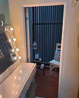 Charming Condo With Private Pool in Las Piñas, Philippines