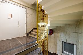 Anu Plaza-5Mins from Connaught Place