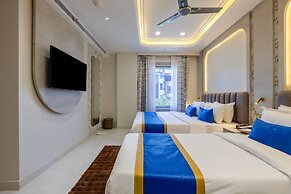 Anu Plaza-5Mins from Connaught Place