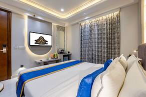 Anu Plaza-5Mins from Connaught Place