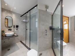 Anu Plaza-5Mins from Connaught Place