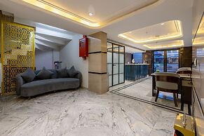 Anu Plaza-5Mins from Connaught Place