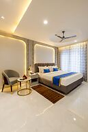 Anu Plaza-5Mins from Connaught Place