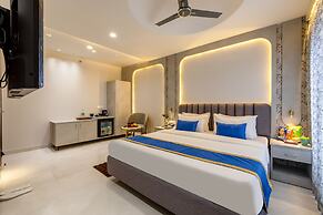 Anu Plaza-5Mins from Connaught Place