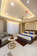 Anu Plaza-5Mins from Connaught Place