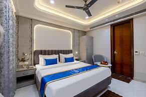 Anu Plaza-5Mins from Connaught Place
