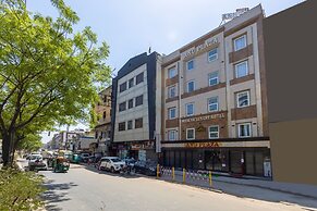Anu Plaza-5Mins from Connaught Place