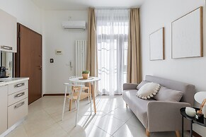 Light-filled Flat by Wonderful Italy