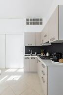 Light-filled Flat by Wonderful Italy