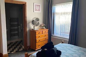 1 Apartment Sleeps 2