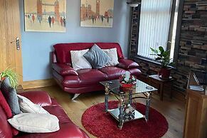 1 Apartment Sleeps 2