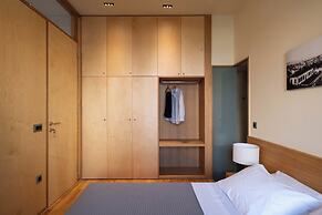Ismini House