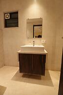 EENNRA GUEST HOUSE, Malda