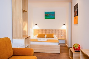 Zoe Hotel