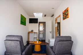 Zoe Hotel