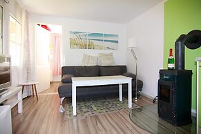 Ferienhaus mit Kamin am Achterwasser in Lutow