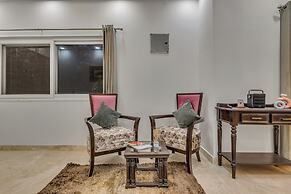 Alaya Stays Ratikara Ullaas 2BHK Pool