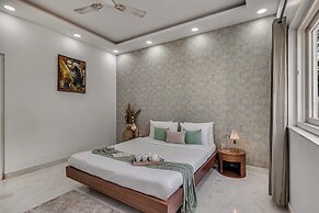 Alaya Stays Ratikara Ullaas 2BHK Pool