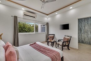 Alaya Stays Ratikara Ullaas 2BHK Pool
