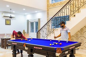 Alaya Stays Ratikara Ullaas 2BHK Pool