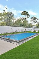 Alaya Stays Ratikara Ullaas 2BHK Pool