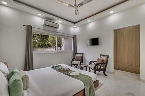 Alaya Stays Ratikara Ullaas 2BHK Pool
