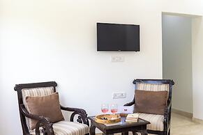 Alaya Stays Ratikara Ullaas 2BHK Pool