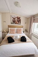 Caravan Sleeps 6 - Sea Views, Parking, Pets