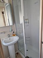 Caravan Sleeps 6 - Sea Views, Parking, Pets