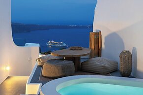 Pura Vida Cave House