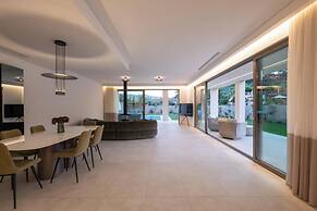 Villa Neratzia - Luxury Escape