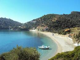 Limnionas Bay Hotel