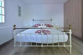 Limnionas Bay Hotel