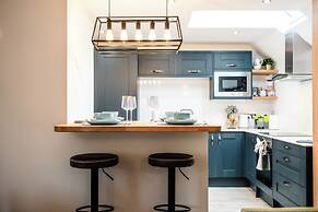 Gorgeous 2 Bedroom Home in Cirencester