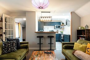 Gorgeous 2 Bedroom Home in Cirencester