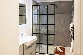 Gorgeous 2 Bedroom Home in Cirencester