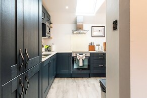 Gorgeous 2 Bedroom Home in Cirencester