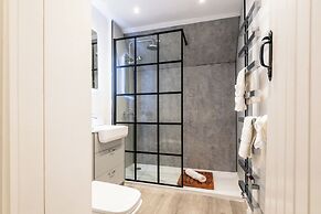 Gorgeous 2 Bedroom Home in Cirencester