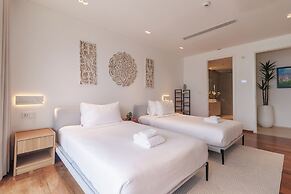 ANGSANA Coastal Bliss Penthouse 3bd&pool