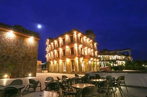 OPO Palm Villa Dritan