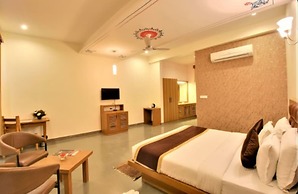 OPO Palm Villa Dritan