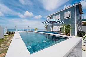 Sea Breeze House 4 Bedroom Villa